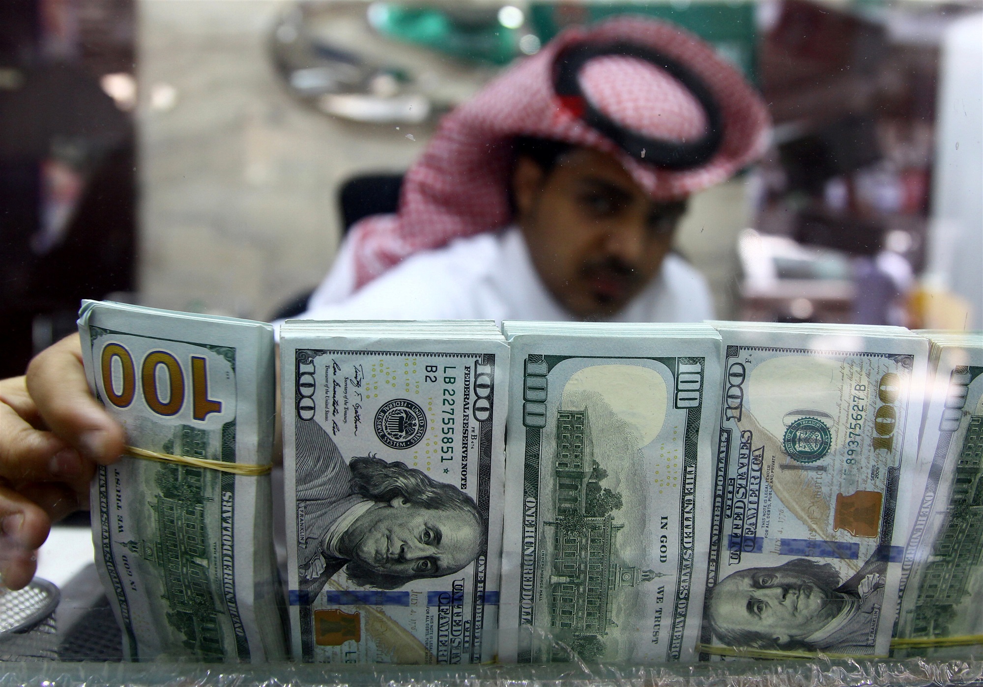 تراجع ائتمان البنوك الخليجية لتراجع أسعار النفط