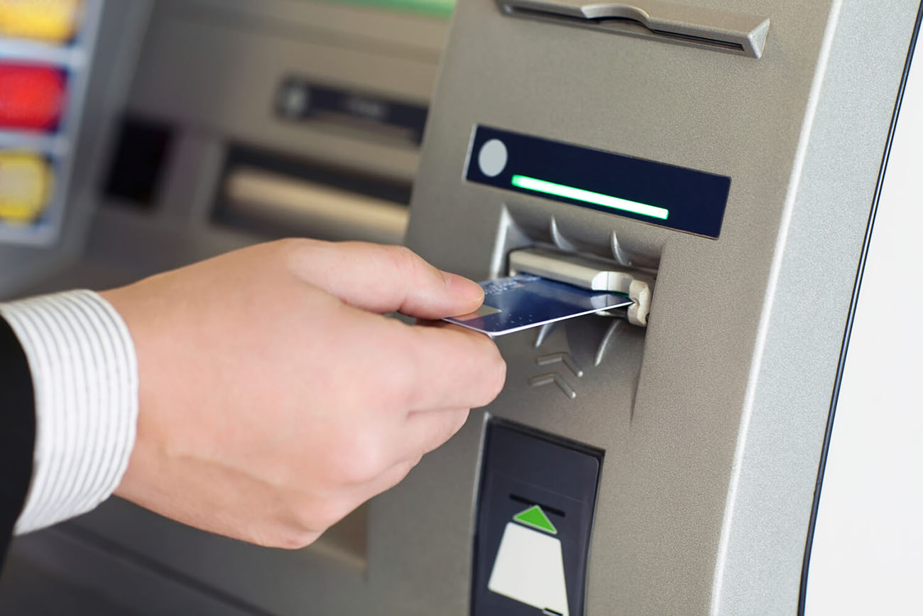ماكينات ATM