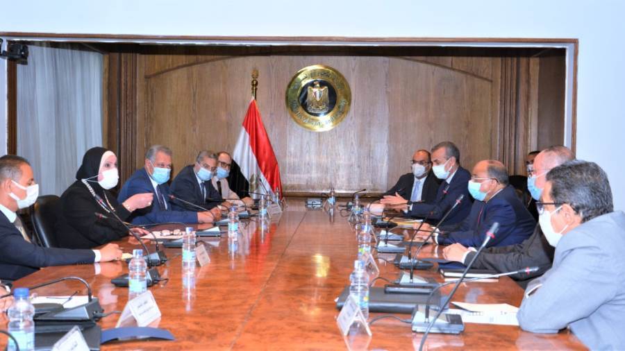 وزيرا التجارة والصناعة والتنمية المحلية