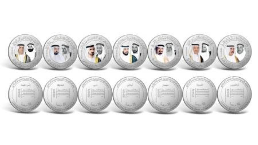 مسكوكات تذكارية مـن الفضة تحمل صور الآباء المؤسسين للإمارات