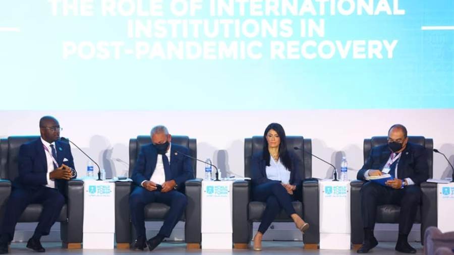 الدكتورة رانيا المشاط وزيرة التعاون الدولي خلال فعاليات منتدى شباب العالم