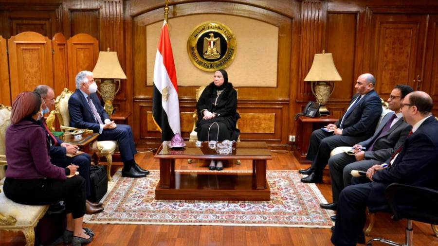 وزيرة التجارة والصناعة تلتقي رئيس مجلس إدارة المؤسسة الدولية الإسلامية لتمويل التجارة