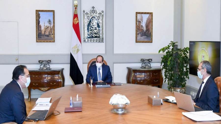 الرئيس السيسي يجتمع مع رئيس مجلس الوزراء ووزير الاتصالات