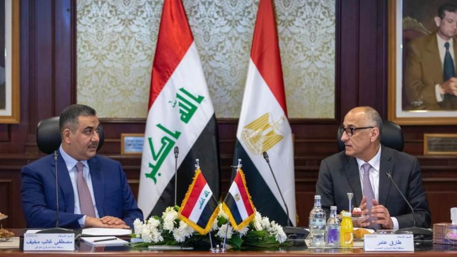 طارق عامر محافظ البنك المركزي المصري ونظيره العراقي
