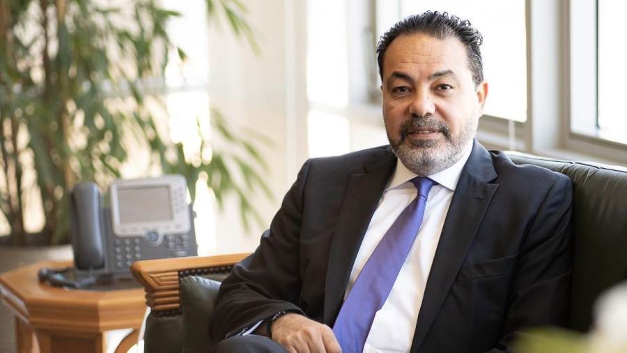 محمد عباس فايد الرئيس التنفيذي لبنك أبو ظبي الأول -مصر