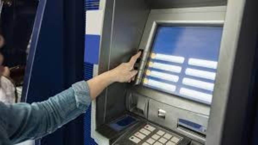 ماكينة الصراف الآلي ATM