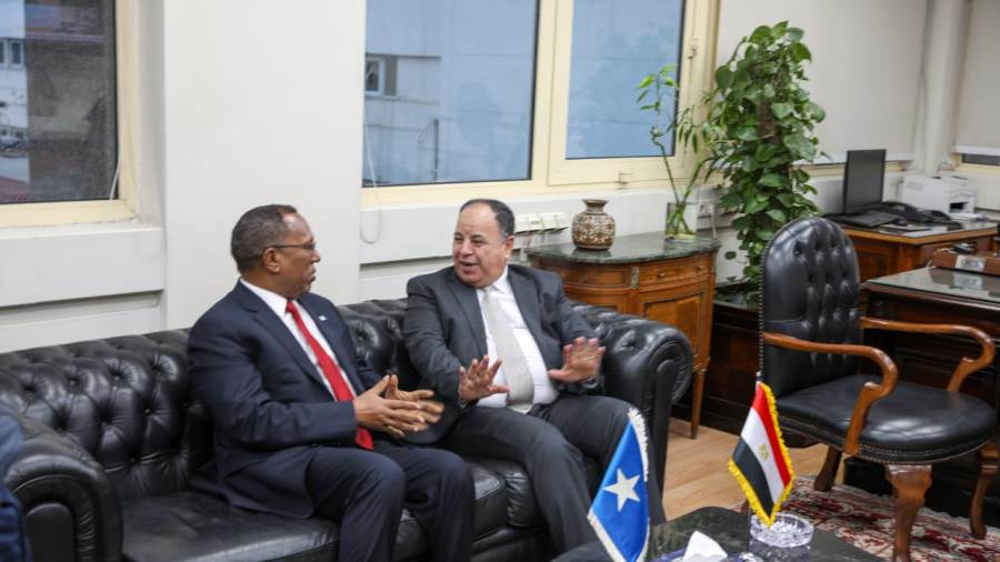 دكتور محمد معيط وزير المالية في لقاء مع وزير المالية الصومالي