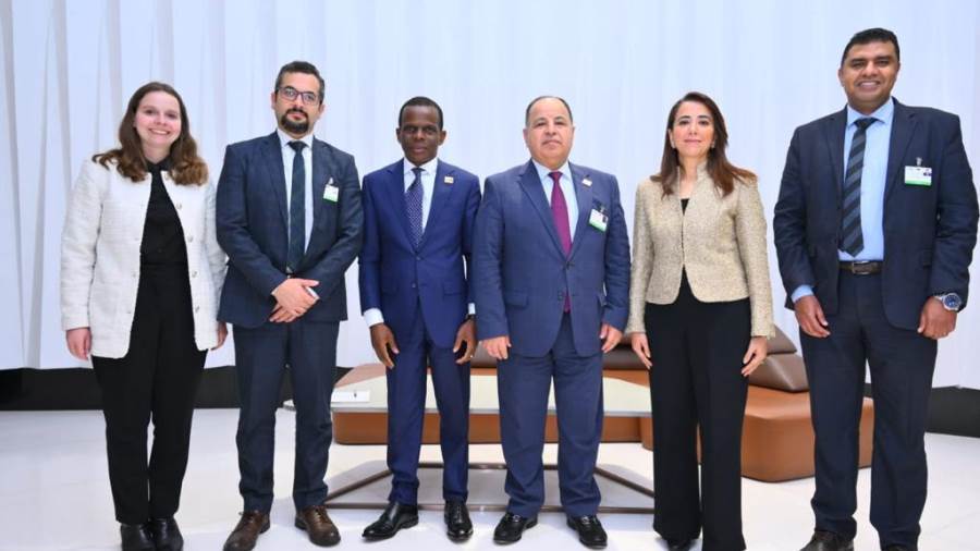 لقاءات ثنائية على هامش اجتماع وزراء المالية الأفارقة بأديس أبابا