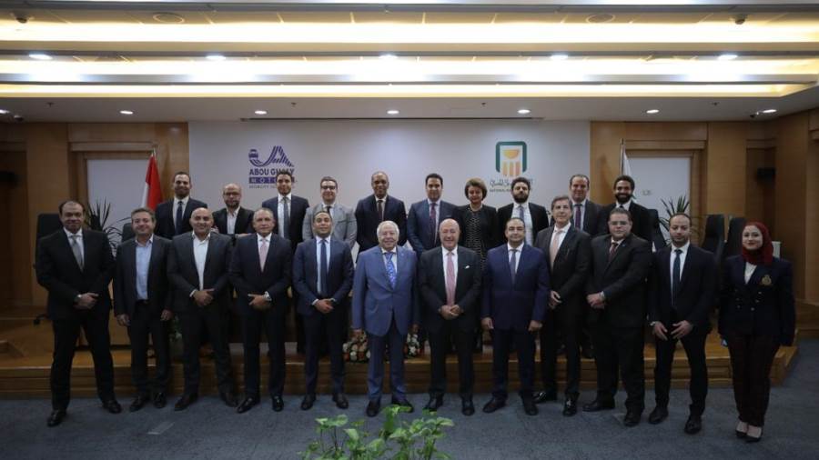 بروتوكول تعاون البنك الأهلي المصري ومجموعة أبو غالى موتورز