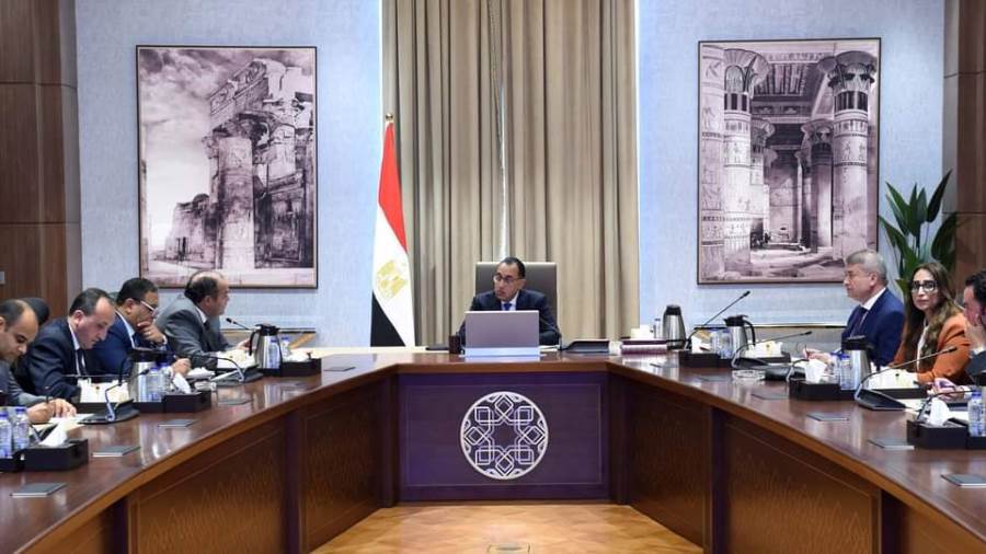 خلال الاجتماع