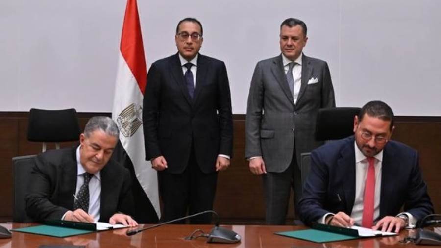 توقيع اتفاقية تطوير فندق الريتز-كارلتون بالم هيلز في غرب القاهرة