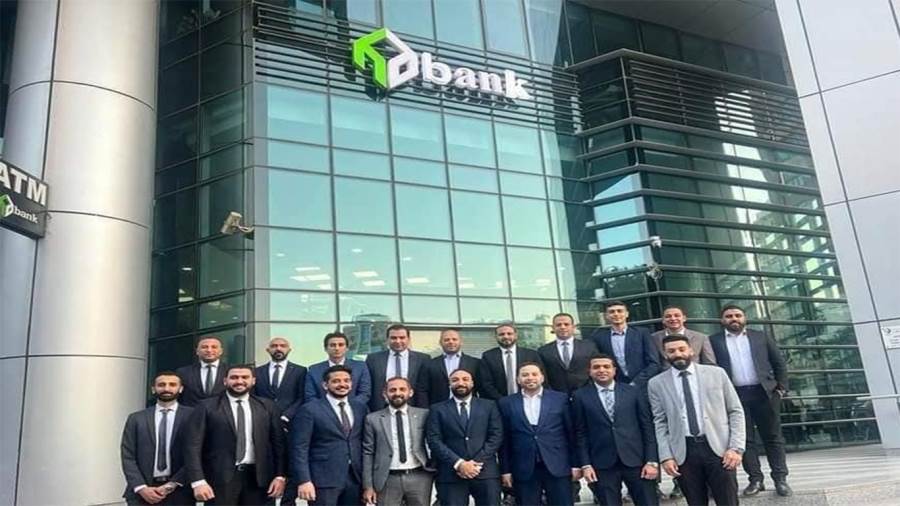 فريق قروض السيارات ببنك التعمير والإسكان