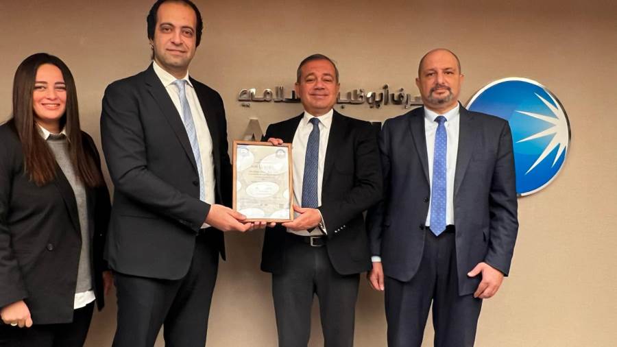 تسليم شهادة ISO 9001:2015