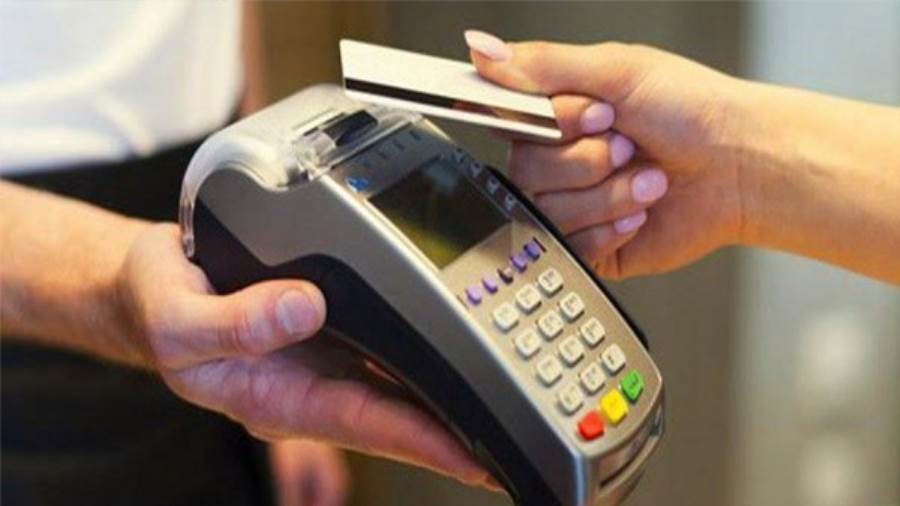 بطاقات ائتمانية