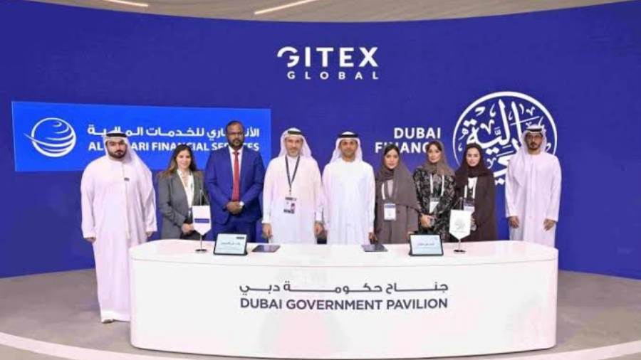 جانب من توقيع الاتفاقية