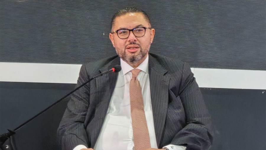 أيمن حسين وكيل محافظ البنك المركزي المصري