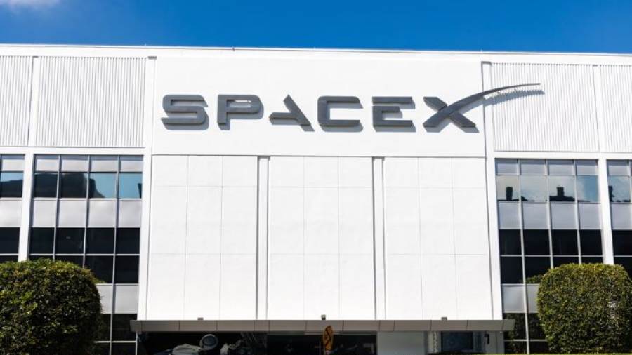 شركة SpaceX