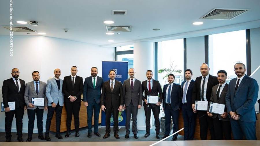 تكريم موظفي بنك الإمارات دبي الوطني