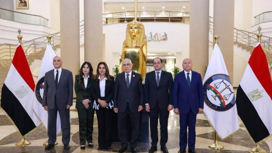 وزير المالية: «سك العملة» تسلمت ١٢١٨ كيلو جرامًا من الفضة لإعادة إنتاجها فى إصدارات تذكارية لصالح الدولة