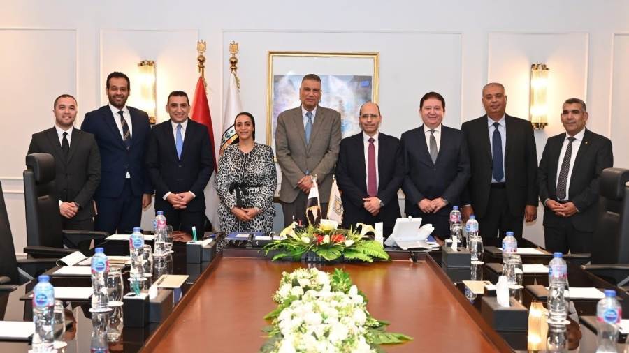 اثناء التوقيع