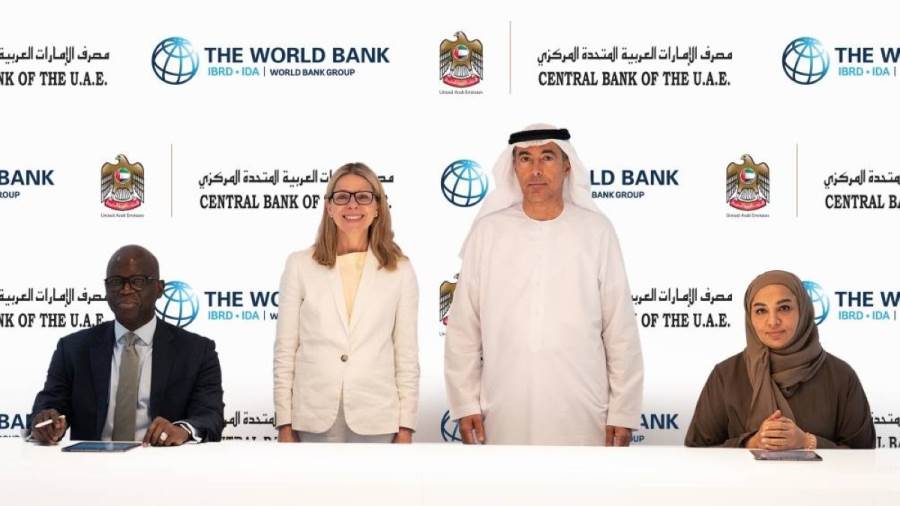 المركزي الإماراتي يعزز ريادته في الشمول المالي بشراكة مع البنك الدولي