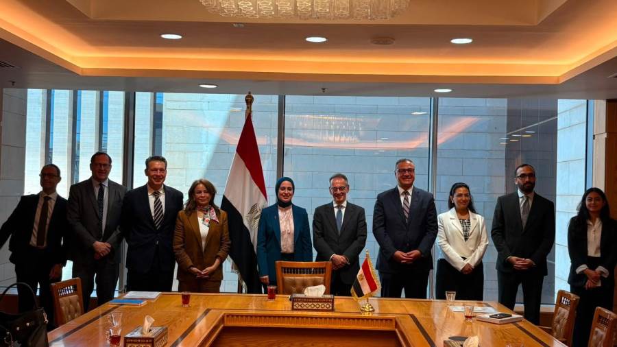 نائب وزير الخارجية للتعاون الدولي تستقبل نائب رئيس البنك الأوروبي لإعادة الإعمار والتنمية للشؤون المصرفية نائب وزير الخارجية للتعاون الدولي تستقبل نائب رئيس البنك الأوروبي لإعادة الإعمار والتنمية للشؤون المصرفية