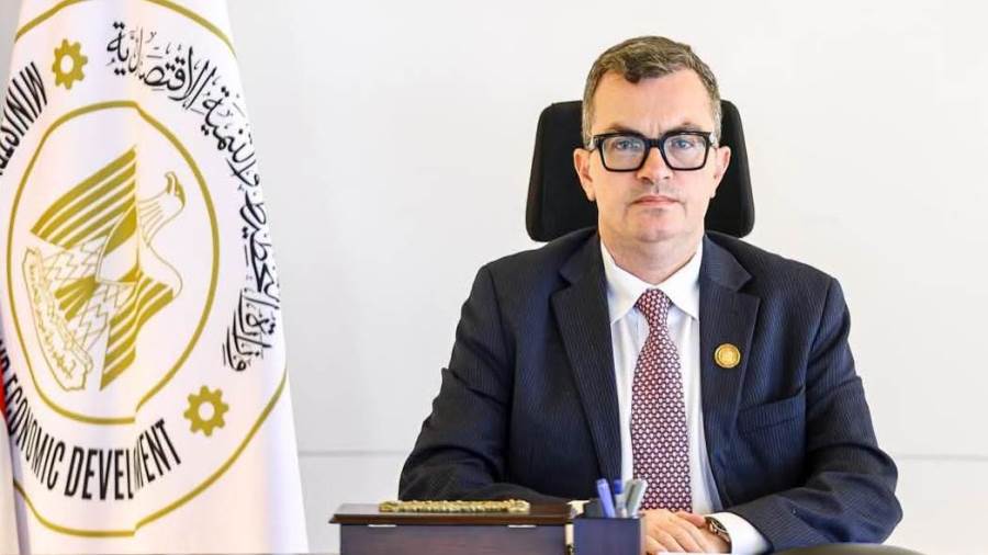 أحمد رستم وزير التخطيط والتنمية الاقتصادية