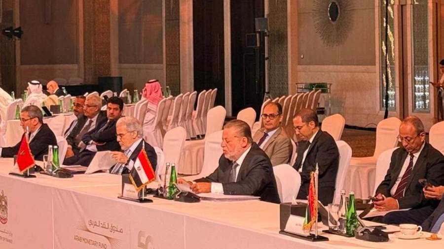 حسن عبد لله محافظ البنك المركزي المصري