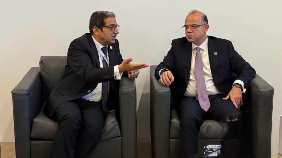 وزير الاستثمار يبحث مع «Afreximbank» تعزيز أدوات التمويل وضمان الصادرات وزير الاستثمار يبحث مع «Afreximbank» تعزيز أدوات التمويل وضمان الصادرات