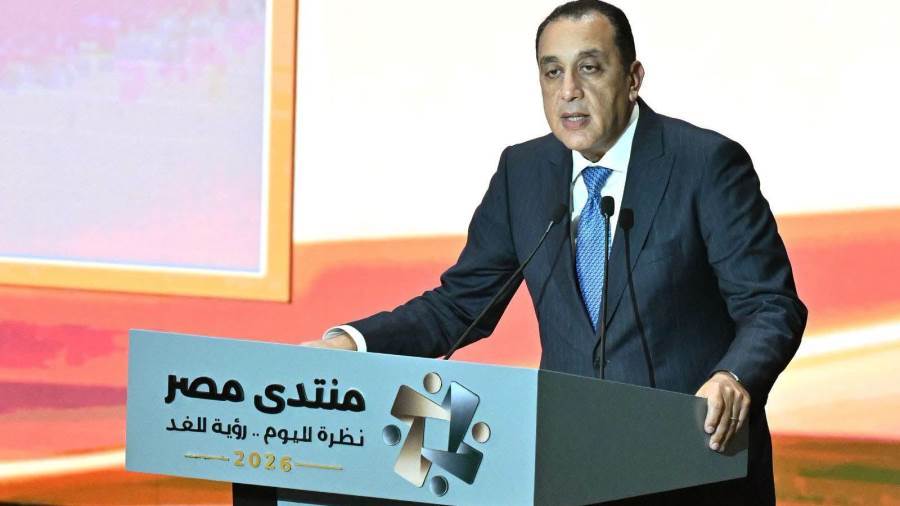 رئيس الوزراء : برنامج التحول الاقتصادي أُعد بنهج تشاركي وتنسيق كامل مع البنك المركزي رئيس الوزراء : برنامج التحول الاقتصادي أُعد بنهج تشاركي وتنسيق كامل مع البنك المركزي