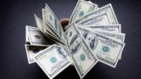 الدولار يرتفع أمام الجنيه خلال تعاملات اليوم ويسجل 51.57 جنيه للبيع بالبنك الأهلي المصري