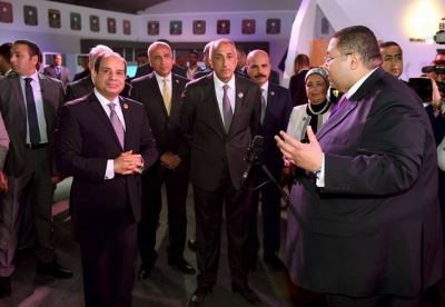 صور| " السيسي" يستعرض جهود البنوك في دعم التحول للاقتصاد الرقمي وريادة الأعمال