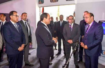 صور|"السيسي" يتفقد إنجازات CIB في التكنولوجيا المالية