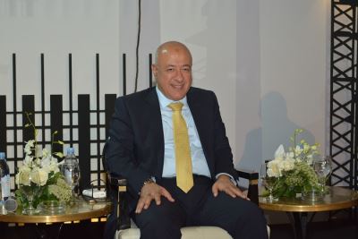 فيديو| نائب رئيس البنك الأهلي يكشف أسباب انخفاض الدولار أمام الجنيه