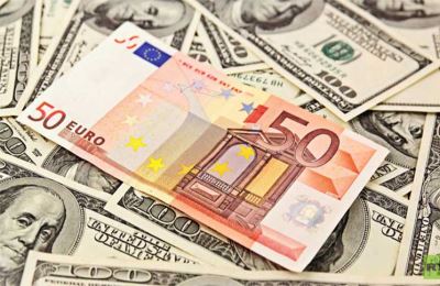 تراجع الإسترليني واليورو أمام الجنيه المصري بداية تعاملات.. الأربعاء