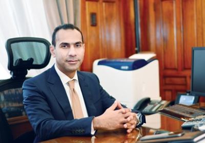 نائب رئيس بنك مصر يكشف سر انخفاض الدولار أمام الجنيه المصري