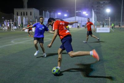 انطلاق صافرة البداية لأولى مباريات اليوم الثالث في البطولة الدولية للشركات المالية والبنوك