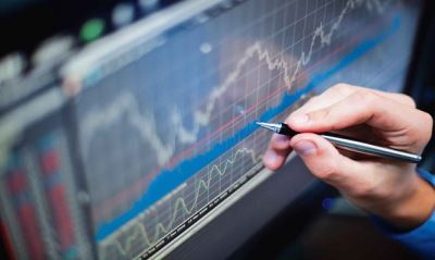 صندوق النقد يخفض توقعات النمو العالمي وسط ضبابية تجارية وبريطانية