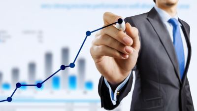 بلومبرج: ارتفاع الأسهم المصرية أكبر دليل على المناخ الاقتصادي المستقر بمصر