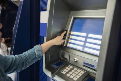 3 بنوك تصدر أكثر من 2 مليون بطاقة ميزة في أقل من 6 أشهر