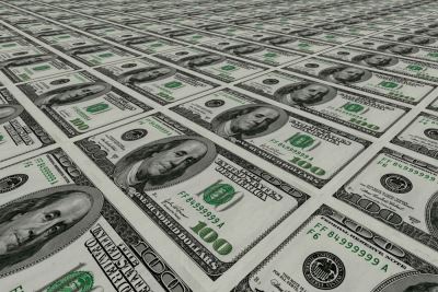 الدولار يسجل أقل سعر له أمام الجنيه منذ 3 سنوات