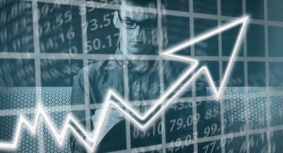 بلومبرج: نجاح مصر اقتصاديا يمثل نموذجا ملهمًا للدول التي مازالت تنتهج سياسة إدارة العملة