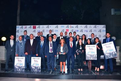 "التجاري الدولي" يحصد جائزة أفضل فريق قانوني من مجلة "The Law"