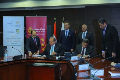 "الأهلي" و"مصر" يساهمان بـ 1.8 مليار جنيه لتطوير الطريق الدائري