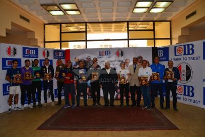 صور| فوز علي فرج ورنيم الوليلي ببطولة الجمهورية للاسكواش