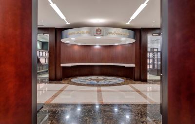 "المركزي الإماراتي" يُطالب البنوك بتدابير لتقليل تداعيات كورونا