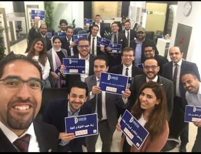 صور| موظفي فرع سموحة للبنك التجاري الدولي يحفزون بعضهم البعض