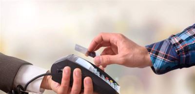 اسأل بنكي.. ما هي البطاقات اللاتلامسية وماهي البنوك التي تقدمها ؟