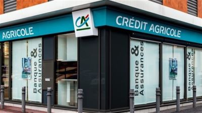 "كريدي أجريكول" يلزم العملاء بضرورة ارتداء الكمامات داخل الفروع