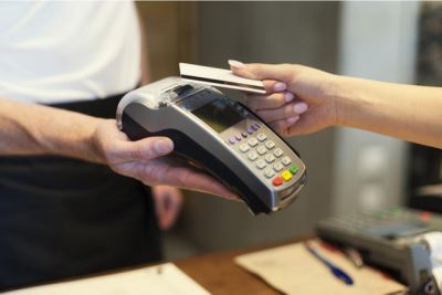 ادفع وانت مطمن.. مع بطاقات الـ Contactless من الأهلي الكويتي